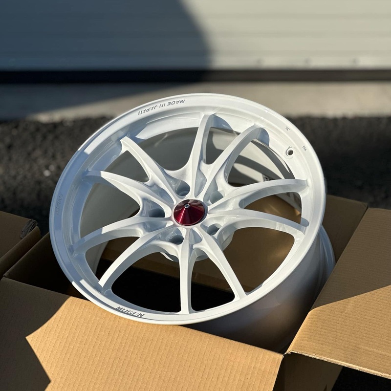 Mugen MF10 18×9.5 +45 5×114.3 White (SET)