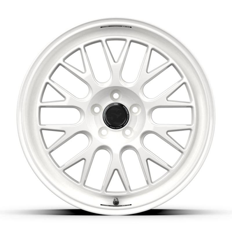 fifteen52 Holeshot RSR 19×9.5 5×114.3 38mm ET 73.1mm Center Bore Rally White