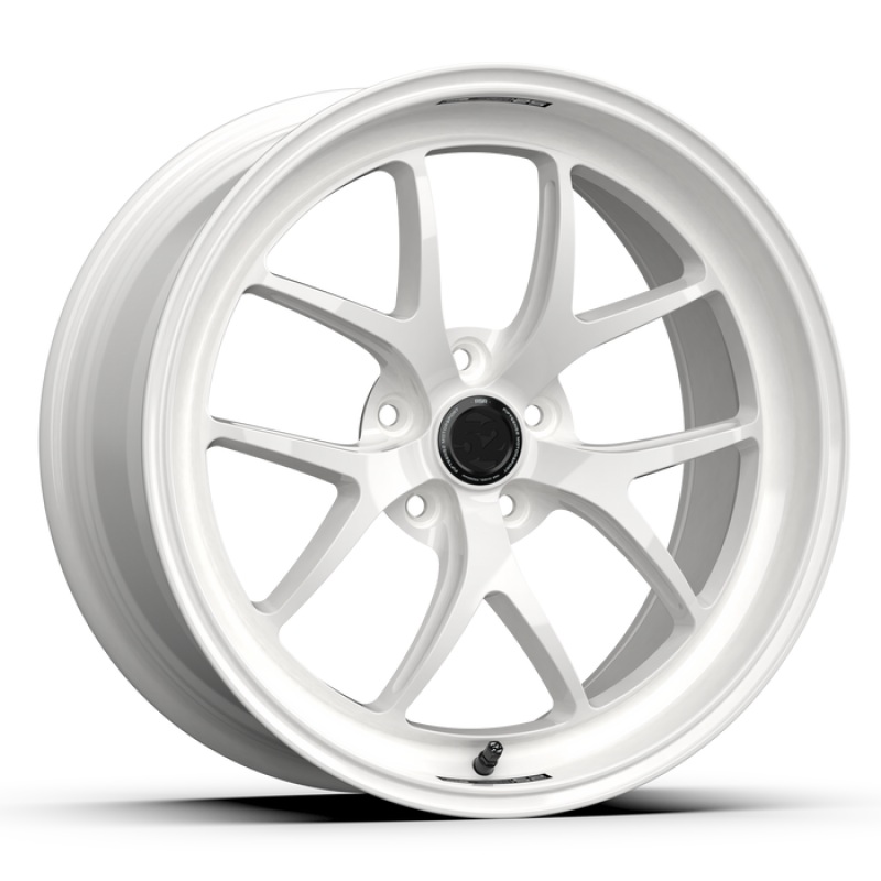 fifteen52 Sector RSR 19×9.5 5×114.3 38mm ET 73.1mm Center Bore Rally White