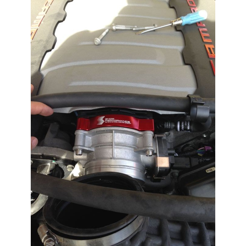Snow Performance 16-17 Camaro Stg 2 Boost Cooler F/I Water Injection Kit (SS Braided Line & 4AN)